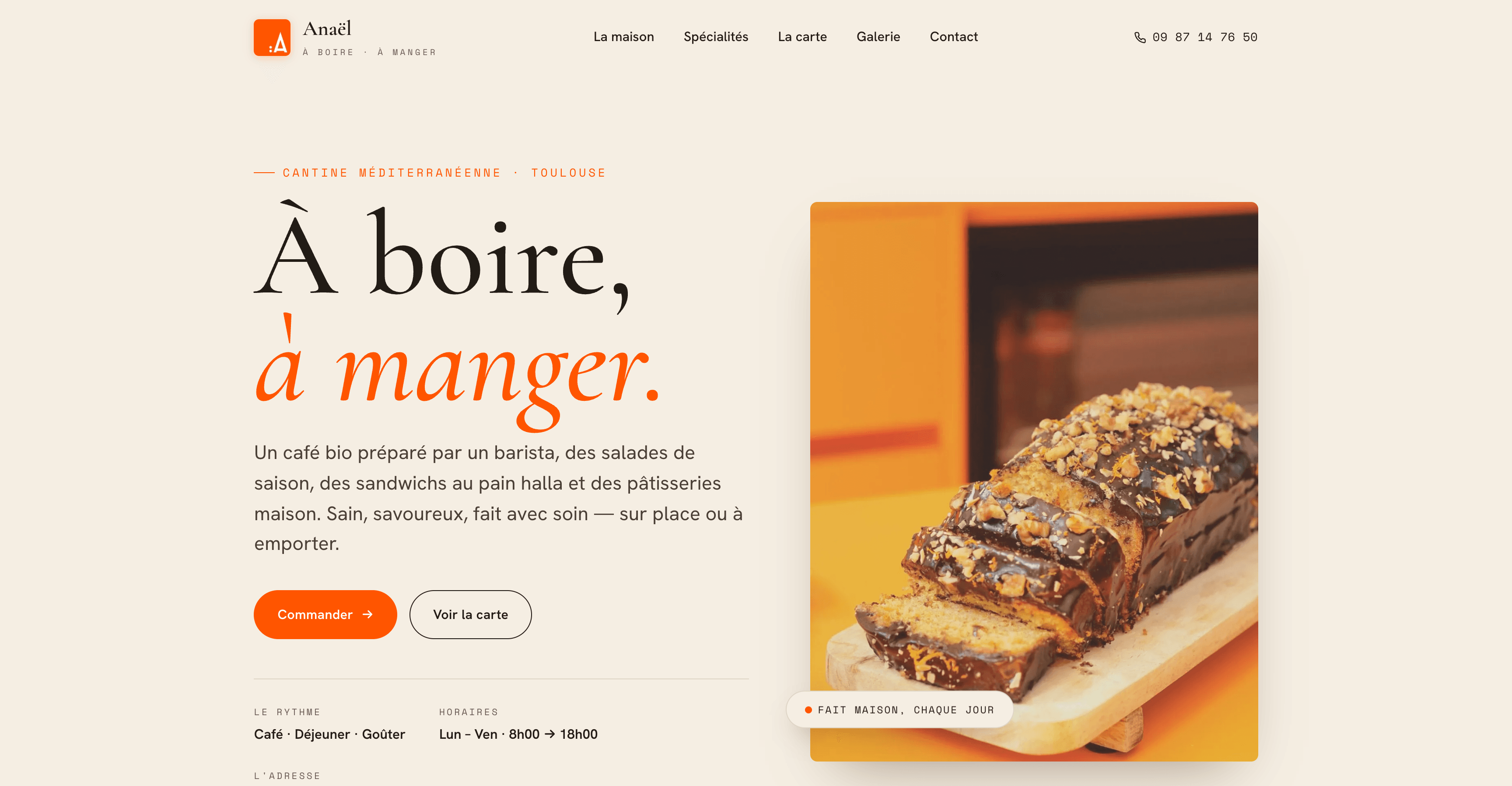Page d’accueil d’Anaël avec le titre « À boire, à manger. » et une photo de cake maison