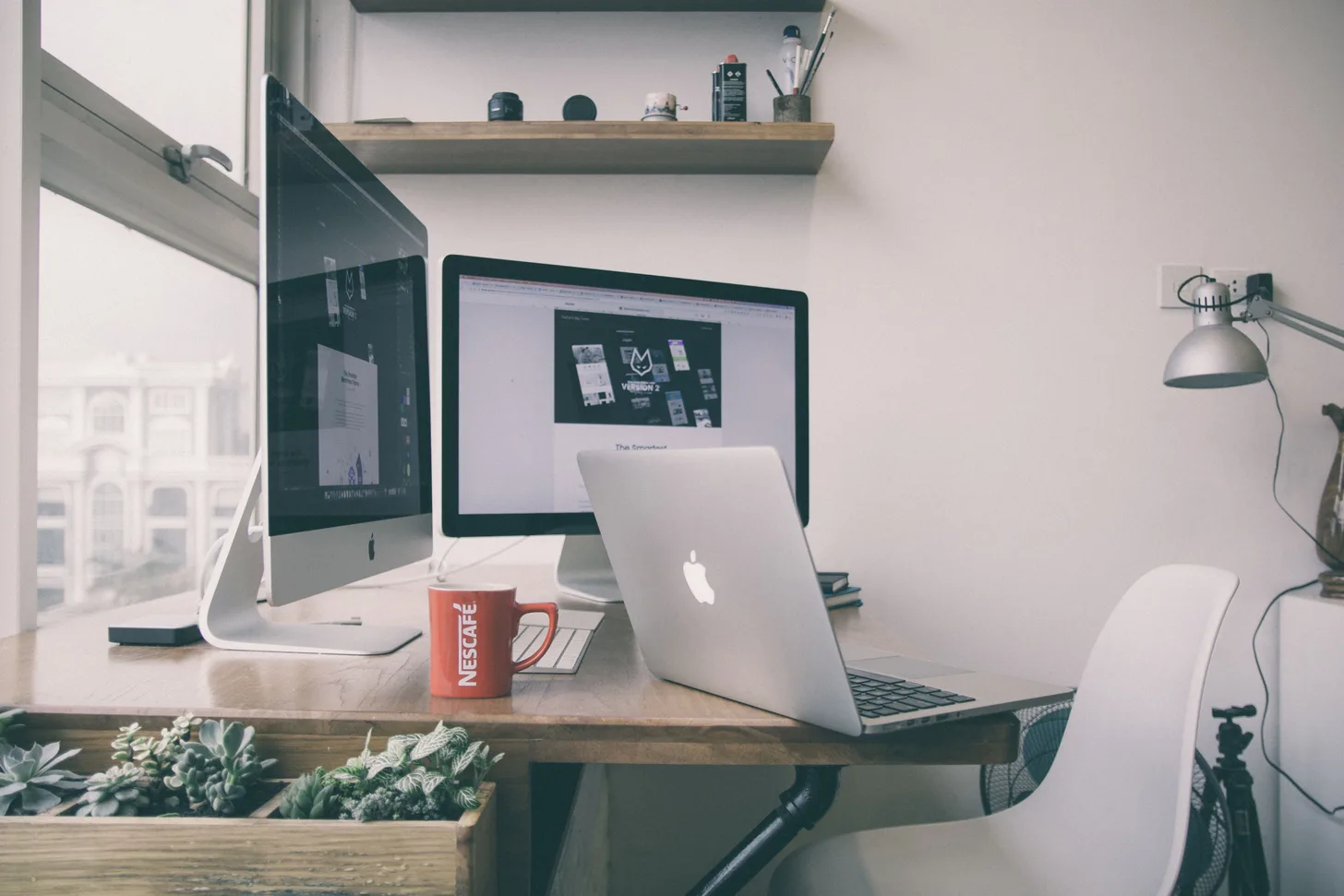 Prospection B2B : le PDF avant/après vs le cold email